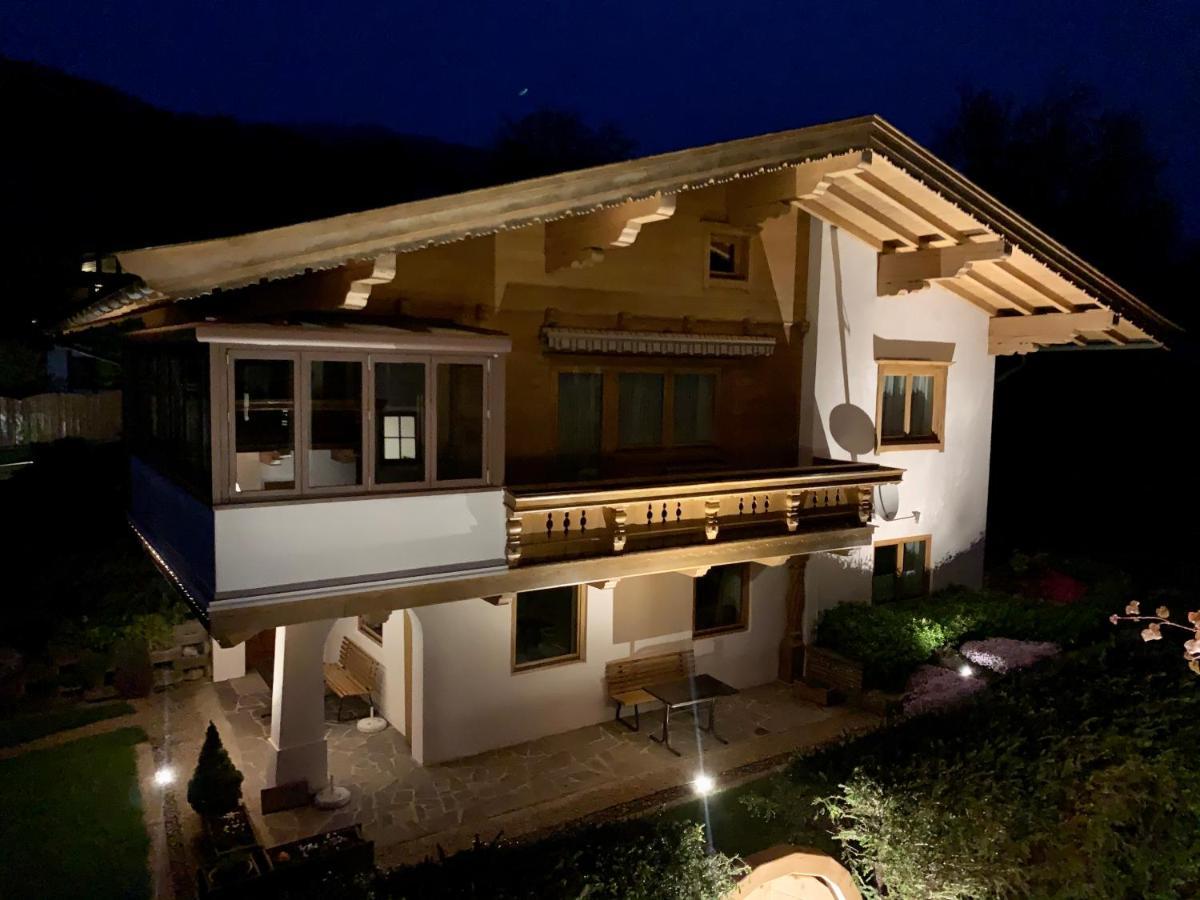 Ferienwohnung An Der Familienabfahrt Brixen im Thale Exterior photo